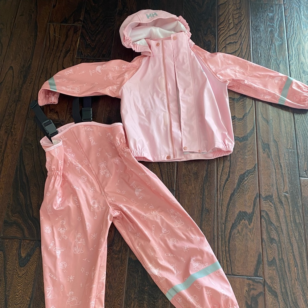 Matching rain set. Worn once in great condition